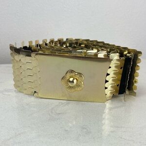 Vintage 80's Flower Buckle Fish Scallop Elastic Stretch Waist Belt